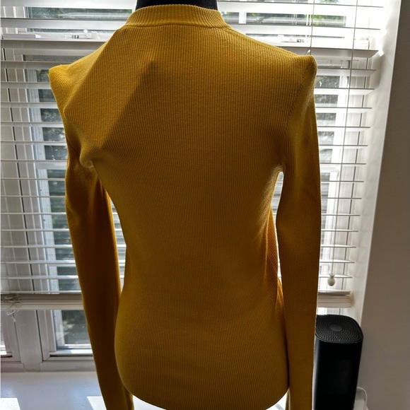 Burberry sweater - Picture 9 of 14